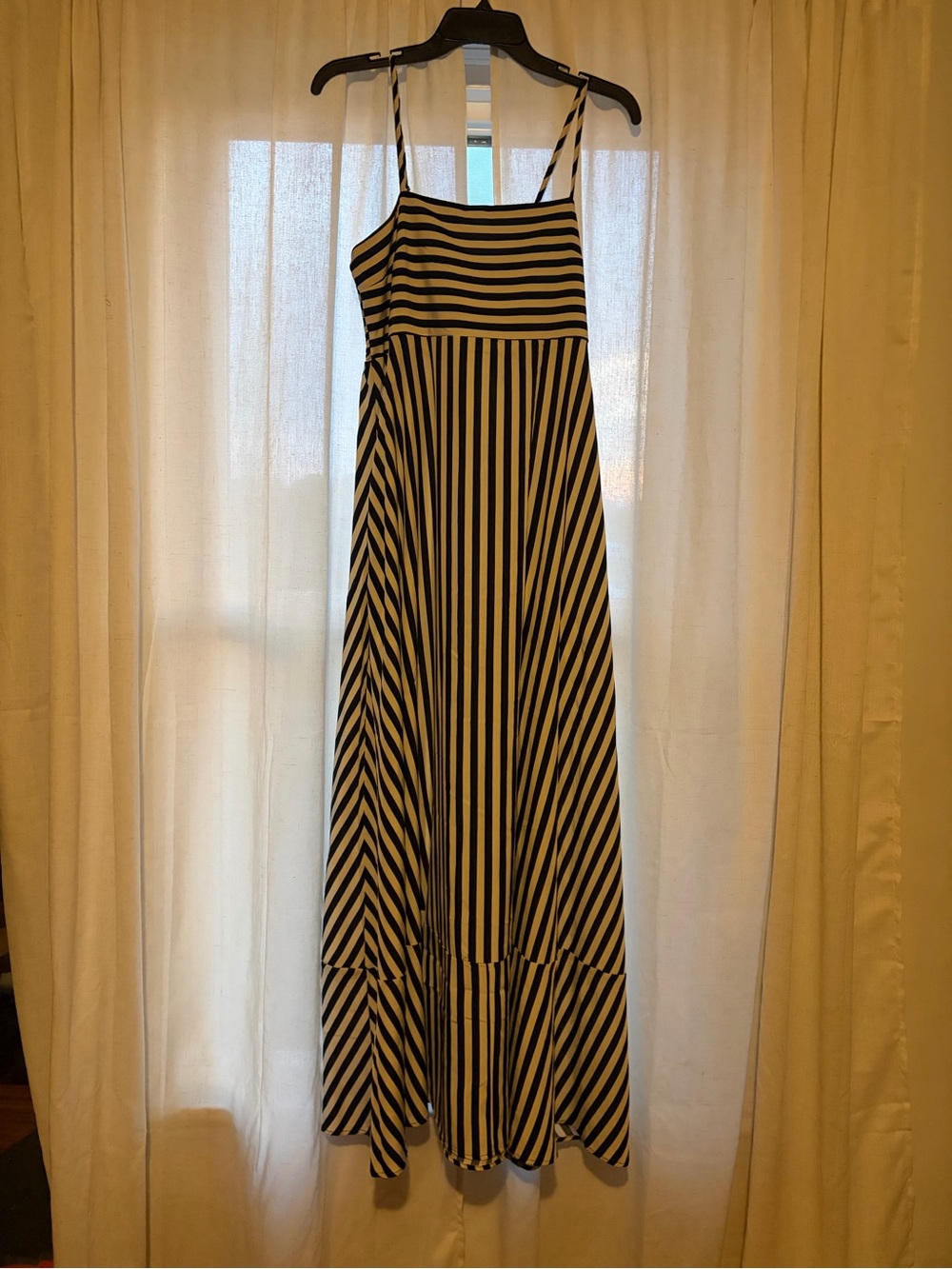Cupshe Black and White Striped Spaghetti‑Strap Maxi Dress